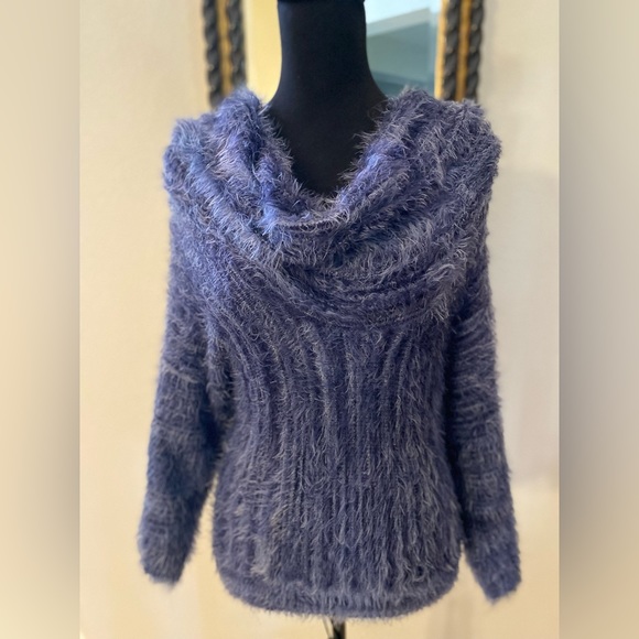 Bebe Blue Fuzxy Sweater 3/4th Sleeves M Tunic - Picture 1 of 6